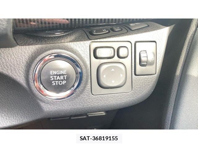 Toyota VITZ 2017-10 8039012-7