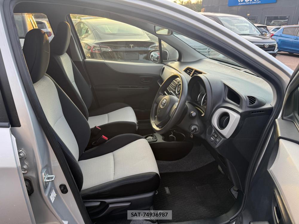 Toyota VITZ 2012-07 1325368-10