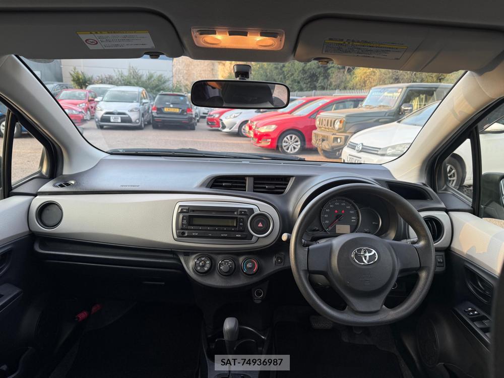 Toyota VITZ 2012-07 1325368-12