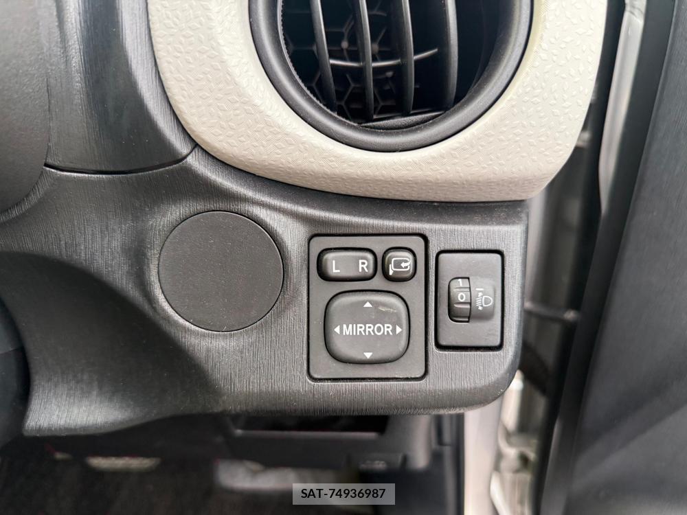 Toyota VITZ 2012-07 1325368-14