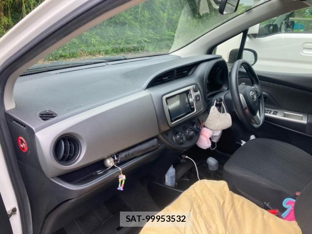 Toyota VITZ 2015-01 8076052-11