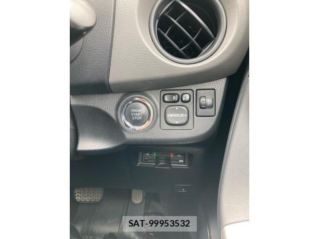 Toyota VITZ 2015-01 8076052-17