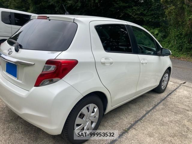 Toyota VITZ 2015-01 8076052-3