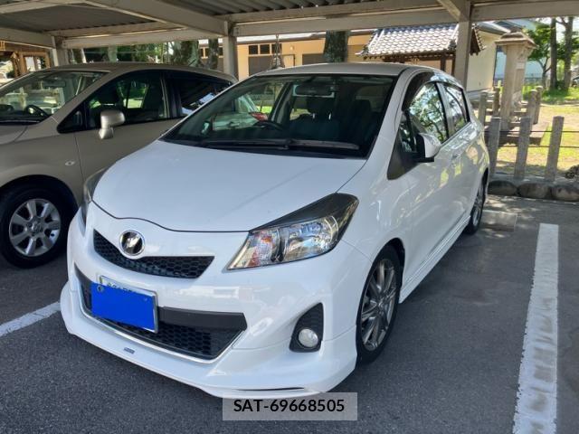 Toyota VITZ 2011-12 8076049-1