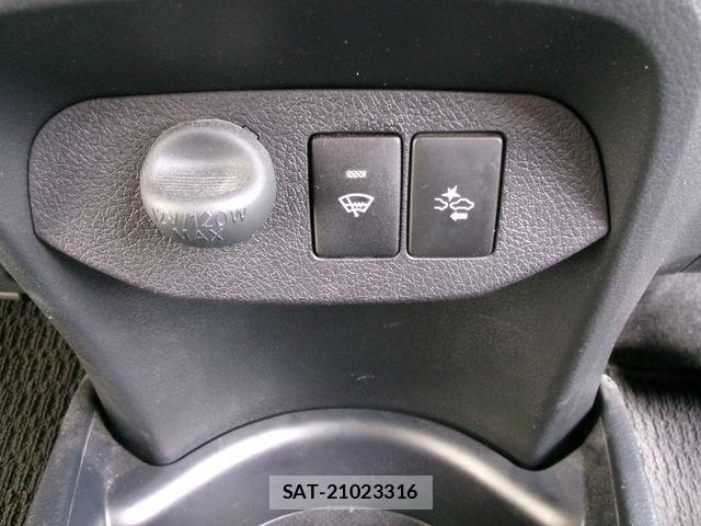 Toyota VITZ 2016-04 8076053-15
