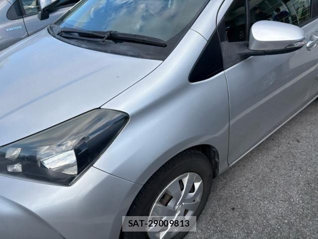 Toyota VITZ 2014-09 8076054-0