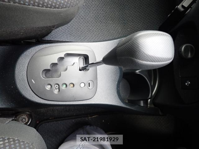 Toyota VITZ 2019-06 8091779-10
