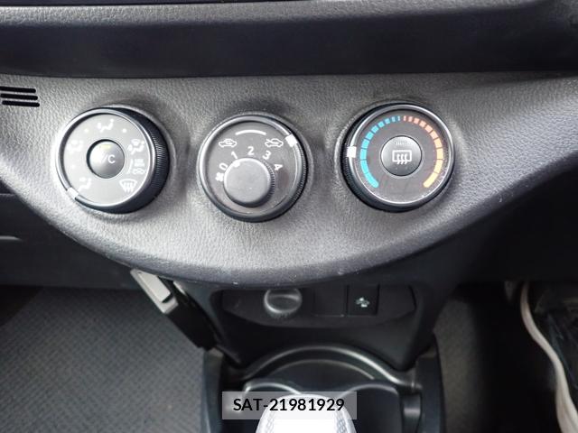 Toyota VITZ 2019-06 8091779-14