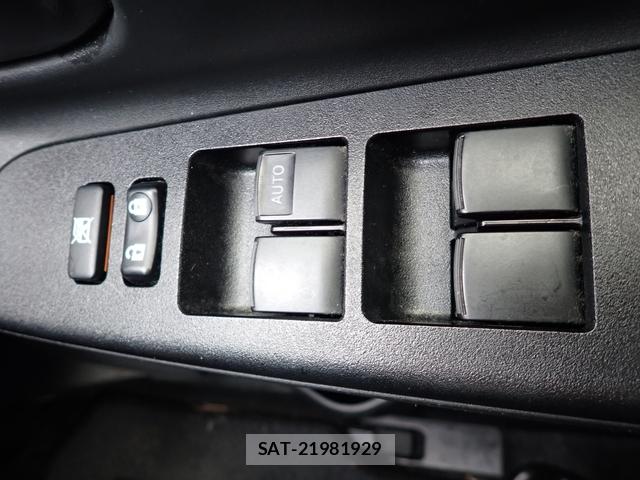 Toyota VITZ 2019-06 8091779-18