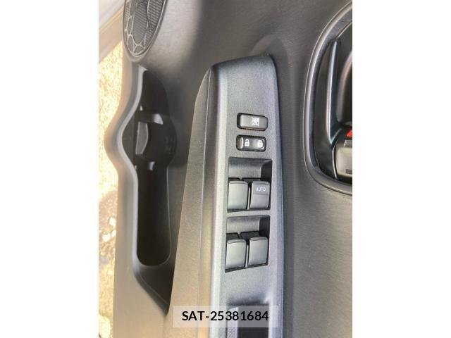 Toyota VITZ 2013-05 8102511-9