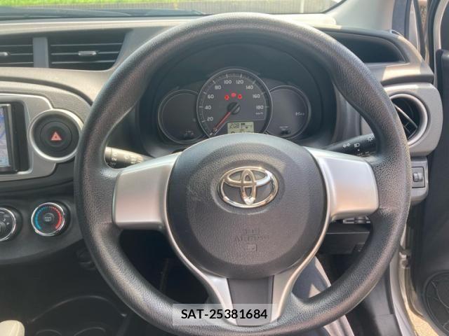 Toyota VITZ 2013-05 8102511-12