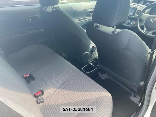 Toyota VITZ 2013-05 8102511-7