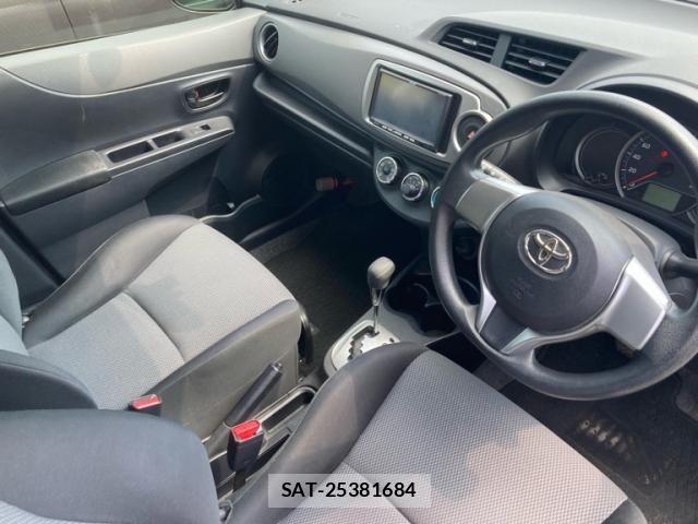 Toyota VITZ 2013-05 8102511-8