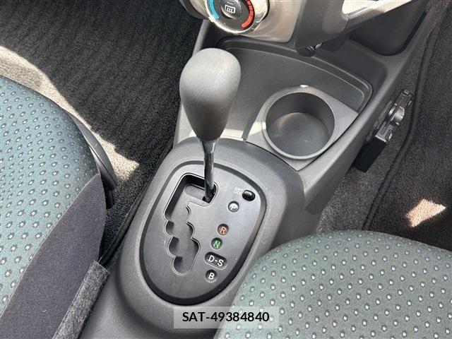 Toyota VITZ 2007-03 8102509-11