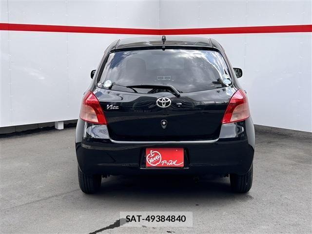 Toyota VITZ 2007-03 8102509-4