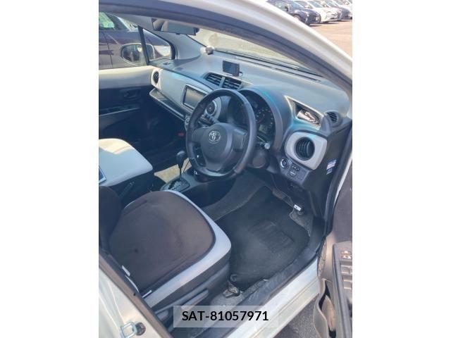 Toyota VITZ 2011-11 8102514-7