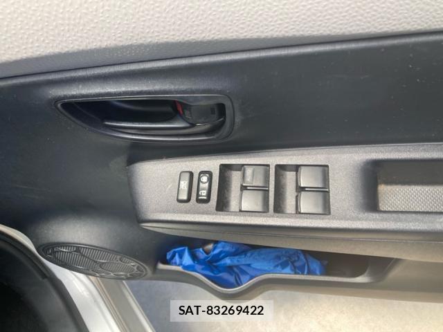 Toyota VITZ 2012-05 8102512-10