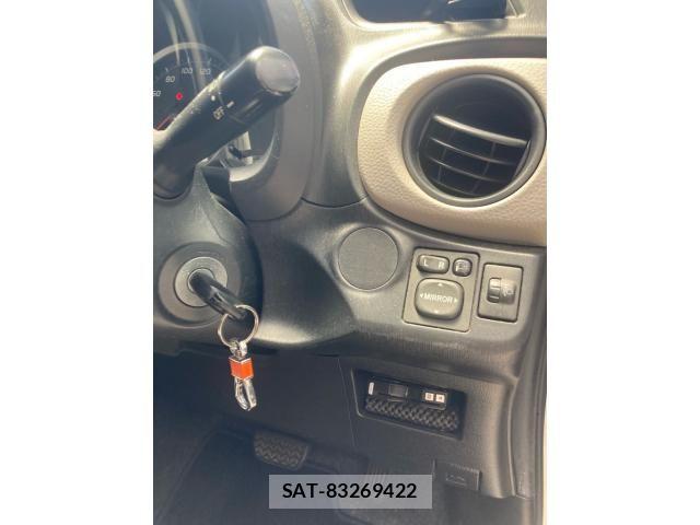 Toyota VITZ 2012-05 8102512-11