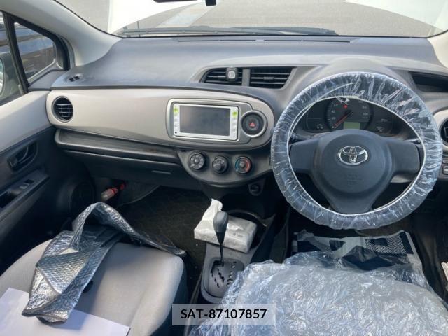 Toyota VITZ 2012-02 8102522-15