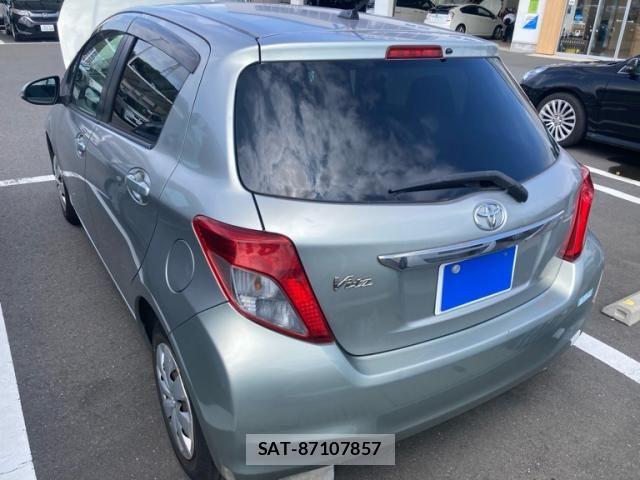 Toyota VITZ 2012-02 8102522-4