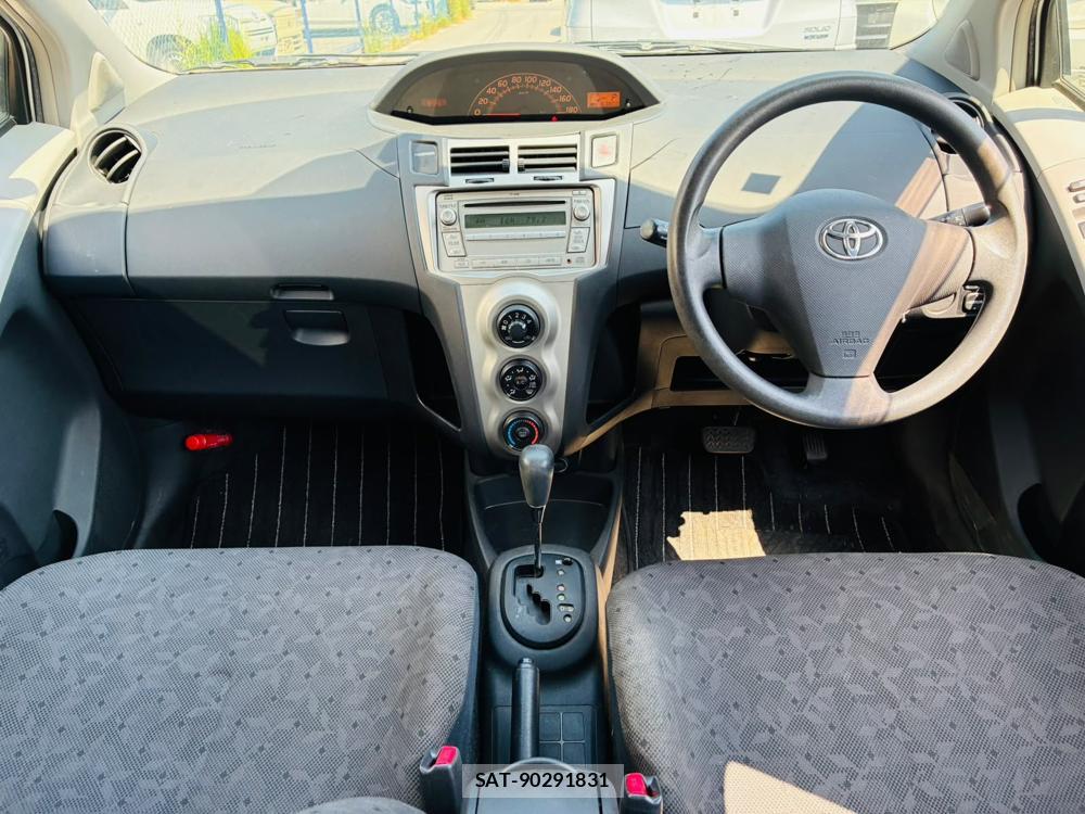 Toyota VITZ 2008-05 7933418-12