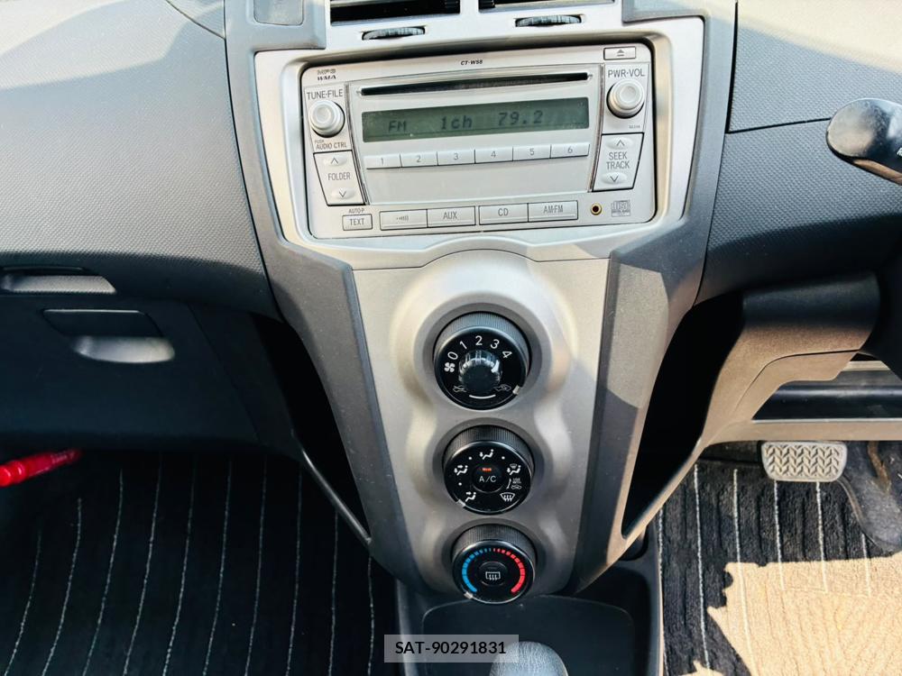 Toyota VITZ 2008-05 7933418-19