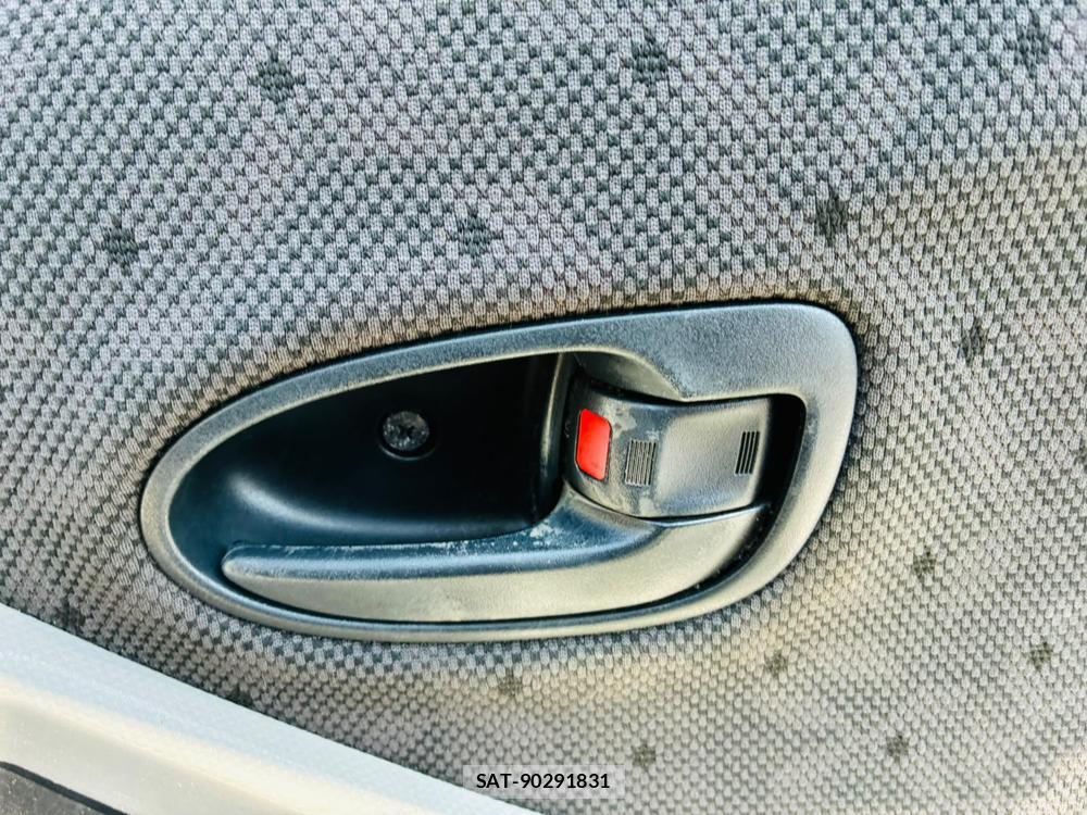 Toyota VITZ 2008-05 7933418-20