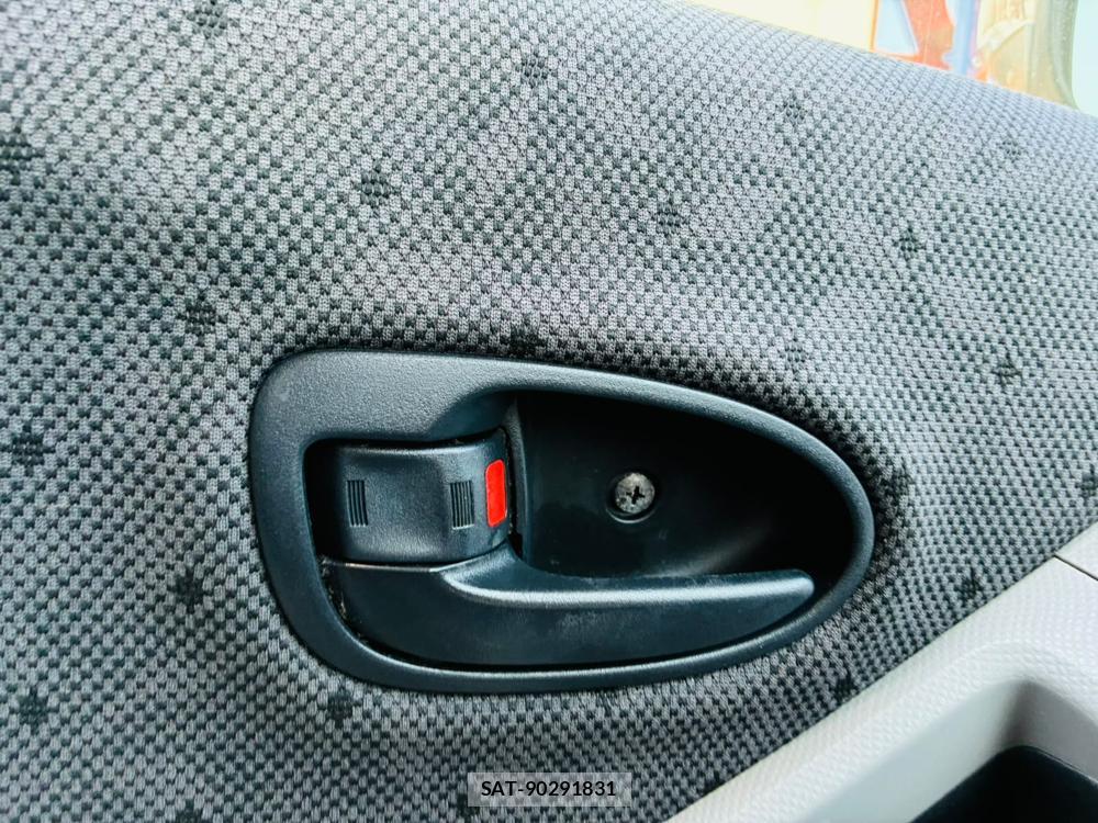 Toyota VITZ 2008-05 7933418-22