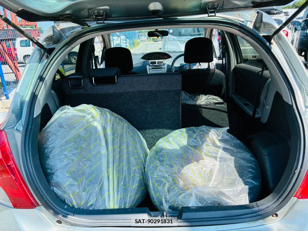 Toyota VITZ 2008-05 7933418-25