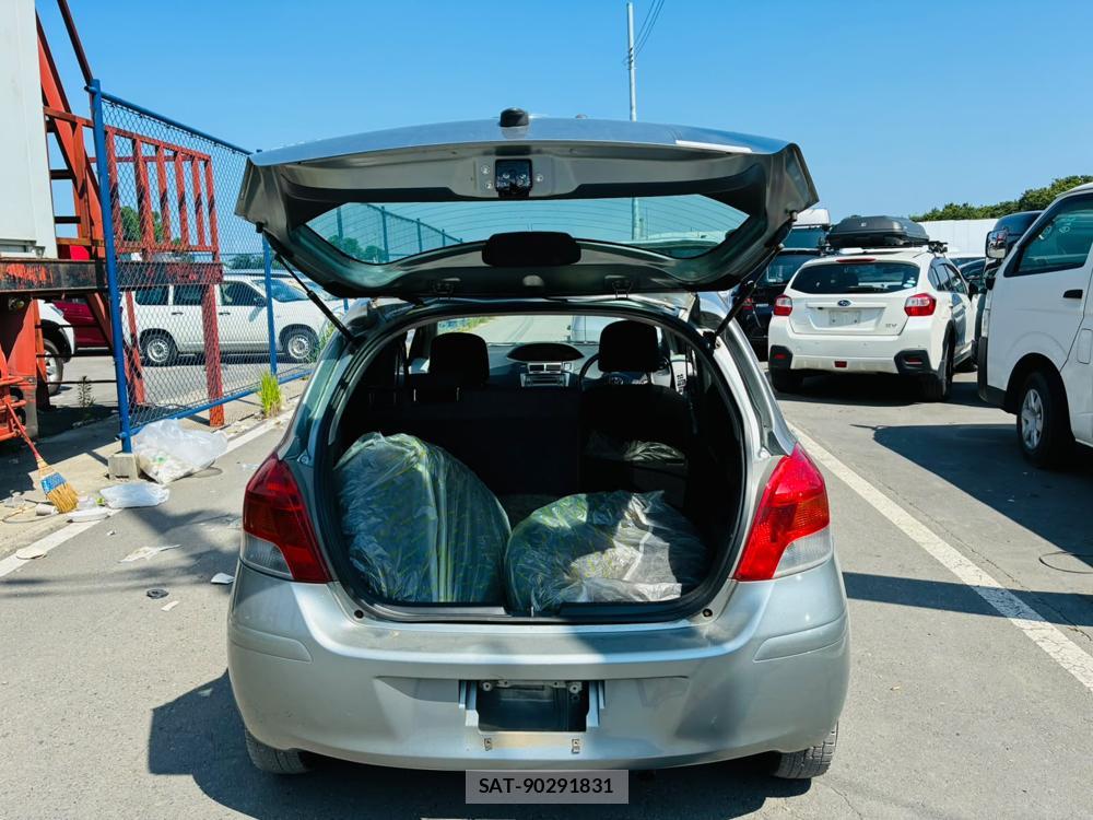 Toyota VITZ 2008-05 7933418-26
