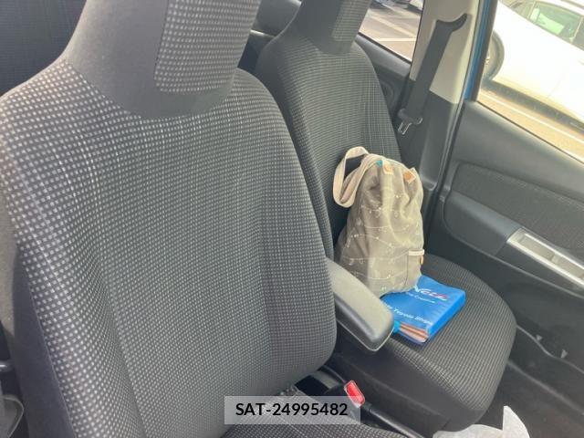 Toyota VITZ 2015-01 8102521-13
