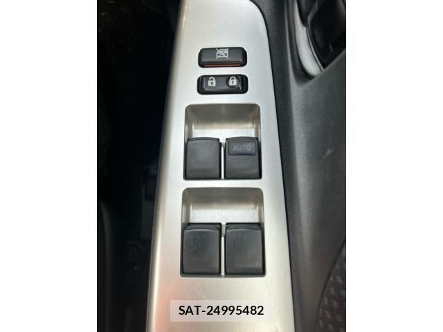 Toyota VITZ 2015-01 8102521-14