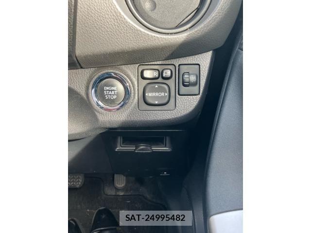 Toyota VITZ 2015-01 8102521-15