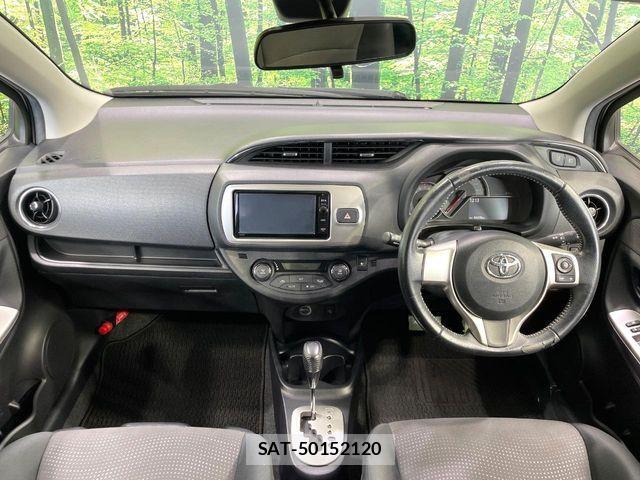 Toyota VITZ 2015-08 8102510-1