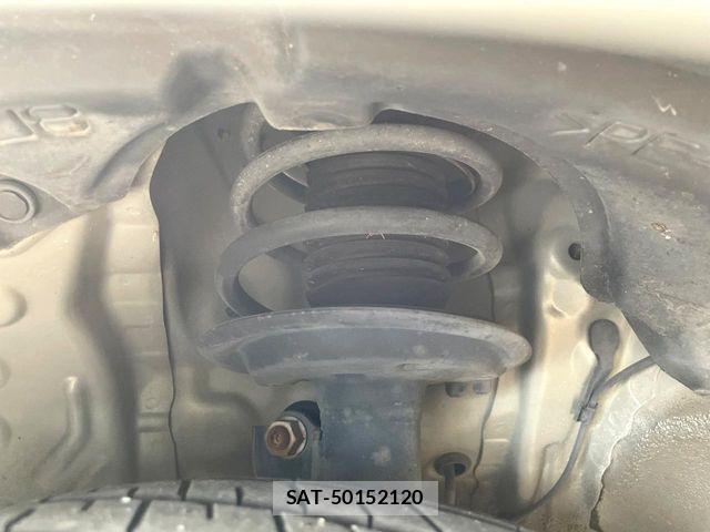 Toyota VITZ 2015-08 8102510-19