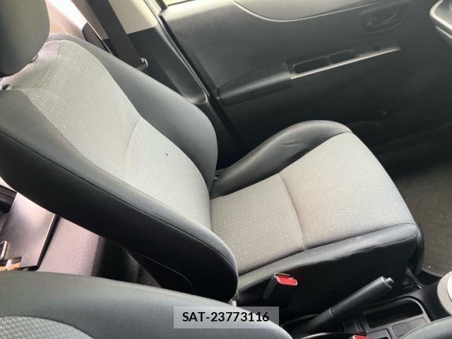 Toyota VITZ 2014-04 8102519-14