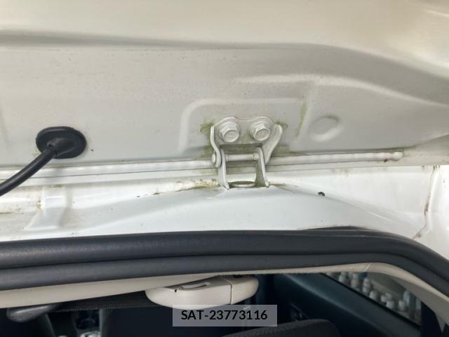 Toyota VITZ 2014-04 8102519-17