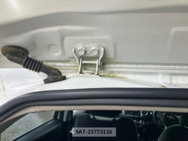 Toyota VITZ 2014-04 8102519-18