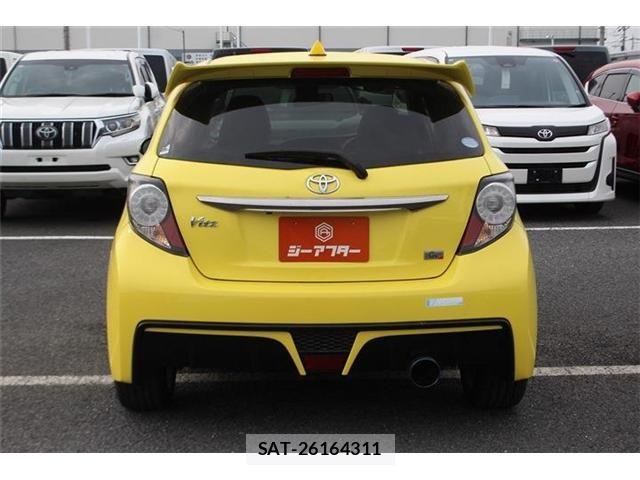 Toyota VITZ 2016-05 8102507-11