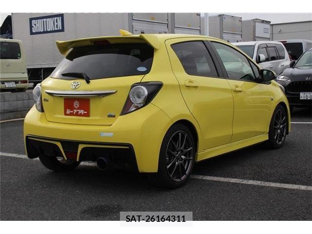 Toyota VITZ 2016-05 8102507-12