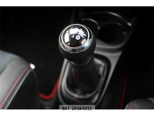 Toyota VITZ 2016-05 8102507-1