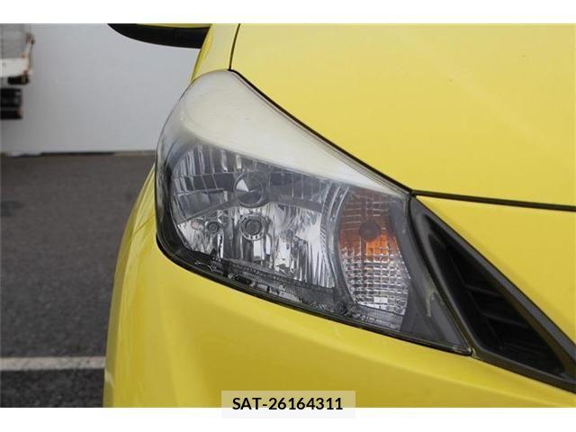 Toyota VITZ 2016-05 8102507-21