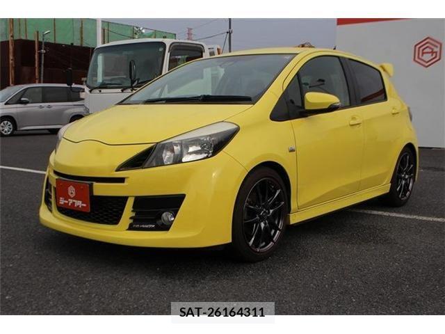 Toyota VITZ 2016-05 8102507-8