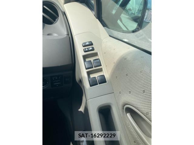 Toyota VITZ 2008-06 8102517-17