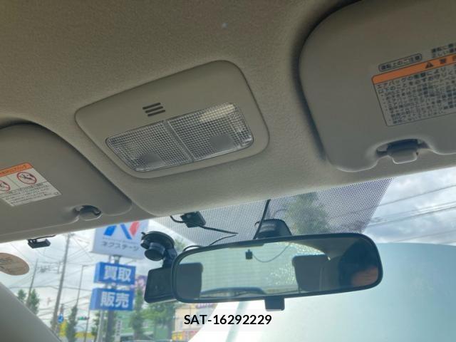 Toyota VITZ 2008-06 8102517-22