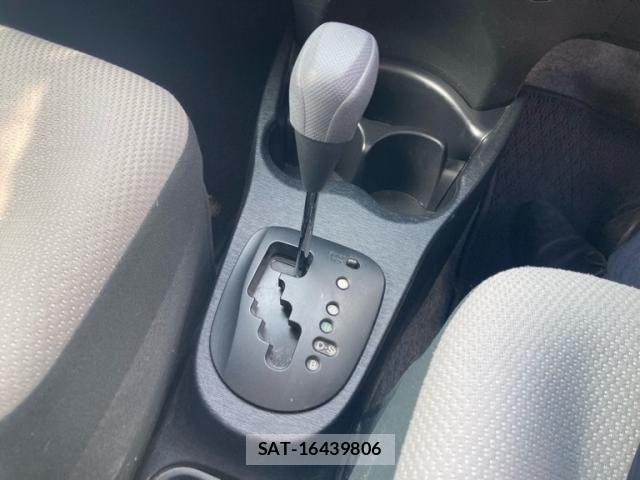 Toyota VITZ 2014-04 8102515-11