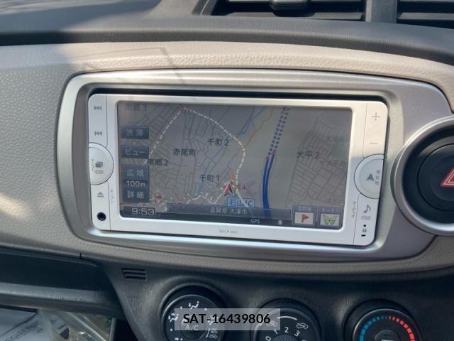 Toyota VITZ 2014-04 8102515-13