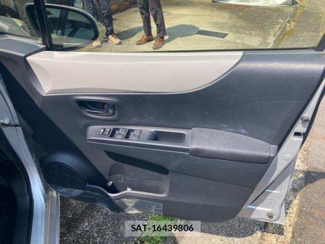 Toyota VITZ 2014-04 8102515-5