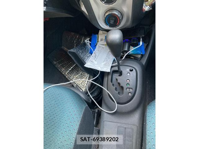 Toyota VITZ 2005-04 8132862-13
