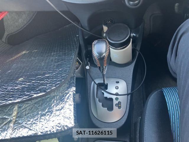 Toyota VITZ 2012-02 8132858-17